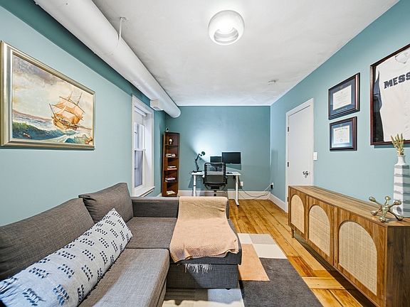 5th image of 30 Beacon St APT 1