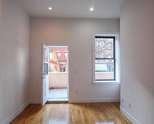 2nd image of 367 Franklin Ave APT 3