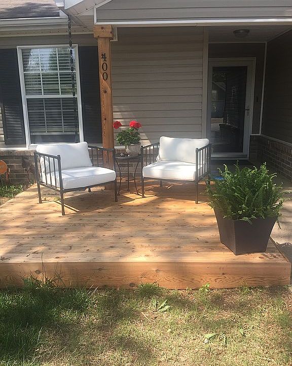1st image of 400 E Mimosa Ln