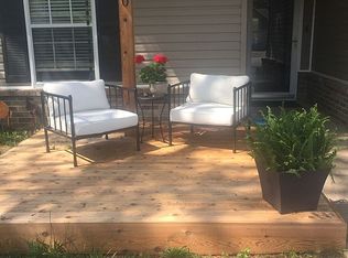 400 E Mimosa Ln, Fayetteville, AR 72703