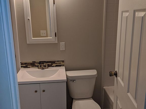2nd image of 6516 Grovehill Dr