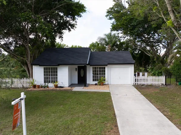 5364 Courtney Circle, Boynton Beach, FL 33472