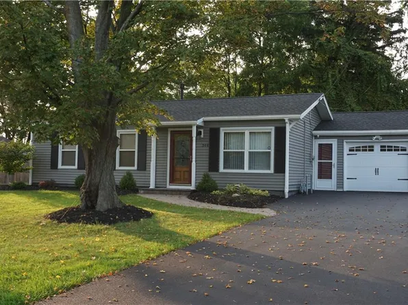 344 Snowdale Dr, Syracuse, NY 13209