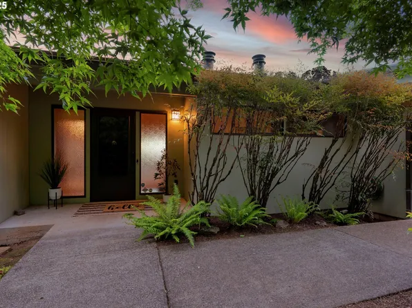 5775 Skyline Dr, West Linn, OR 97068