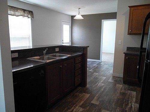 3rd image of 1657 Pinecroft Dr