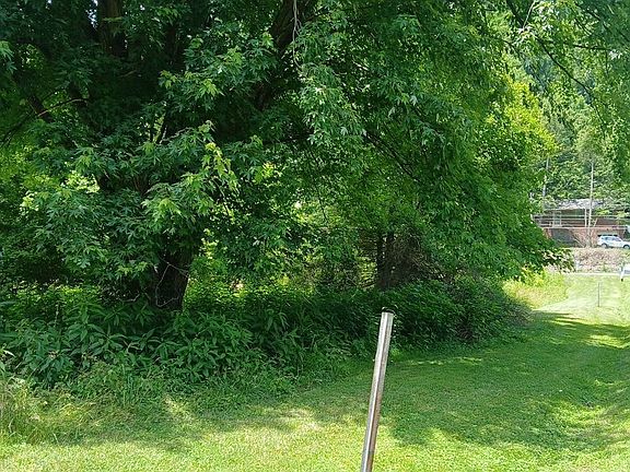 5th image of 638 Campbells Creek Dr