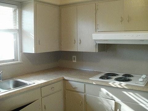 3rd image of 118 Winn Ave
