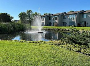 1817 Fairway Dr, Hudson, WI 54016