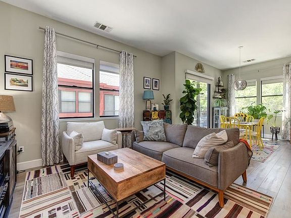 5th image of 2117 S St Unit 206