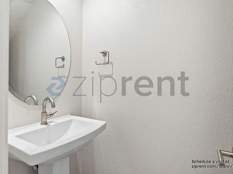 1757 Hazelnut Ln — Photo 17