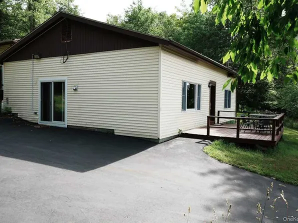 180 Winston Dr, Monticello, NY 12701