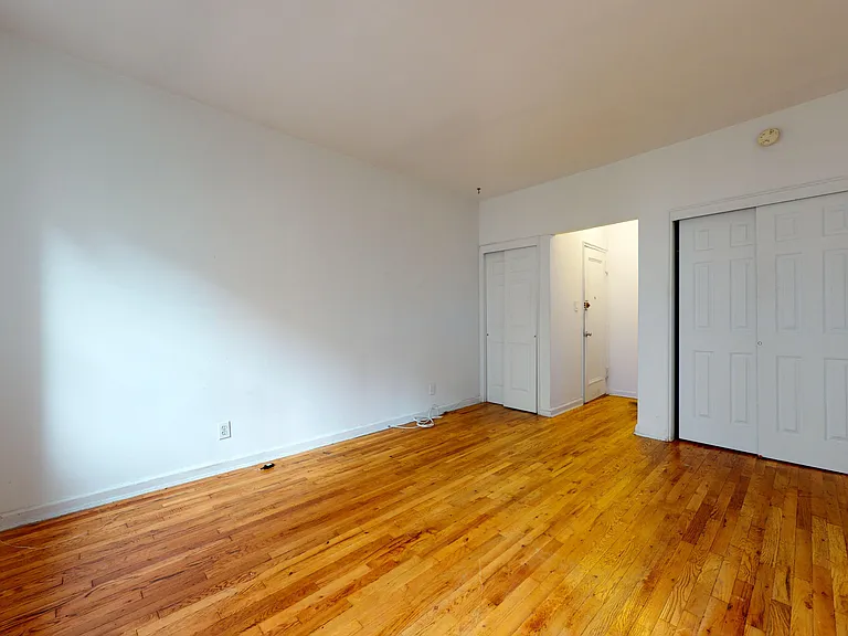 432 E 83rd St #3D — Photo 3
