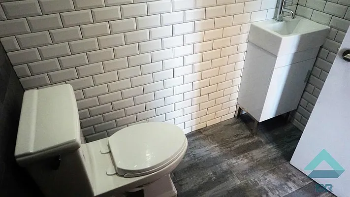 Rented by EXR | media 18