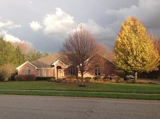 465 Benderfield Dr, Zionsville, IN 46077