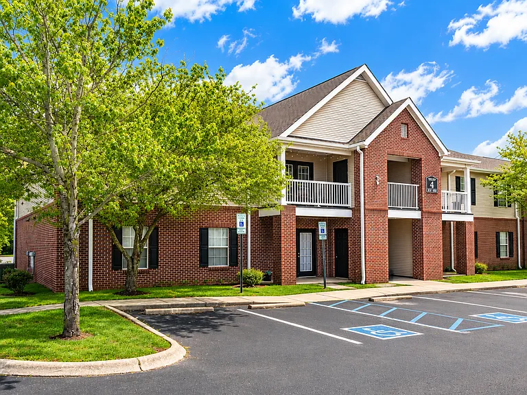 Miller Town Apartments — Photo 10
