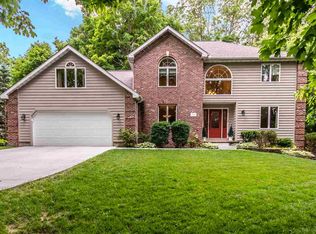 700 Bayside Dr, Metamora, IL