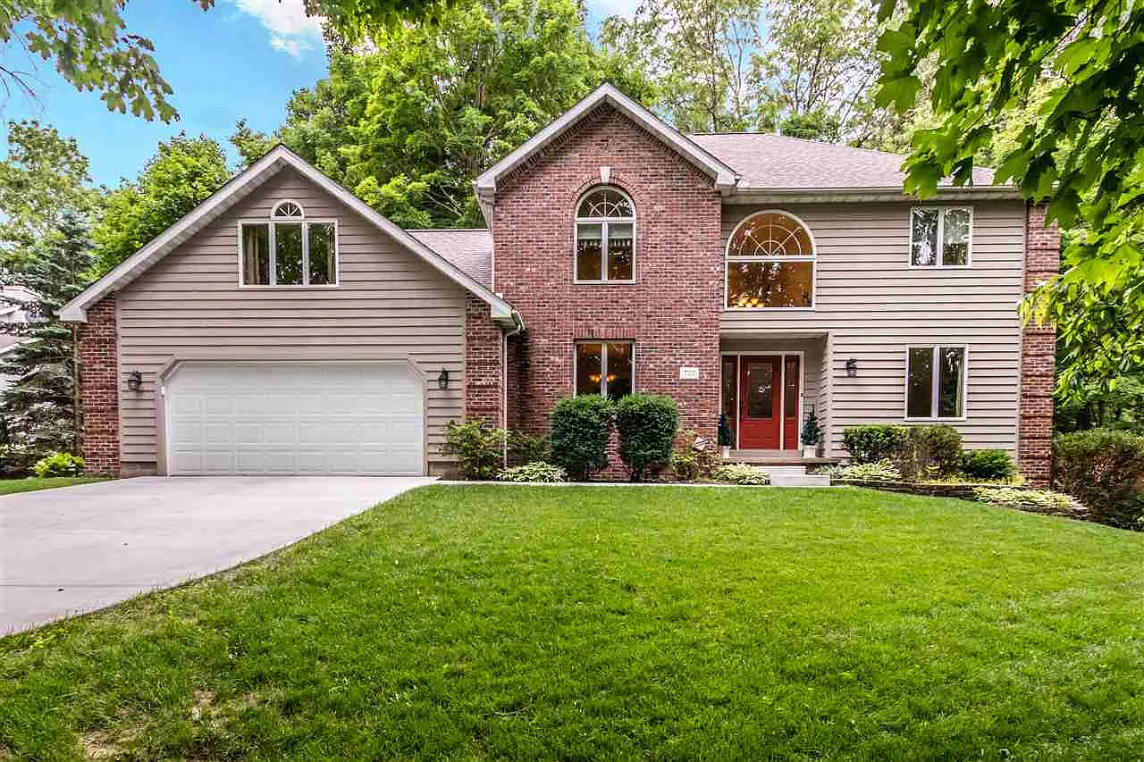 700 Bayside Dr photo 1