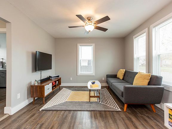 3rd image of 427 N Wenger Ave