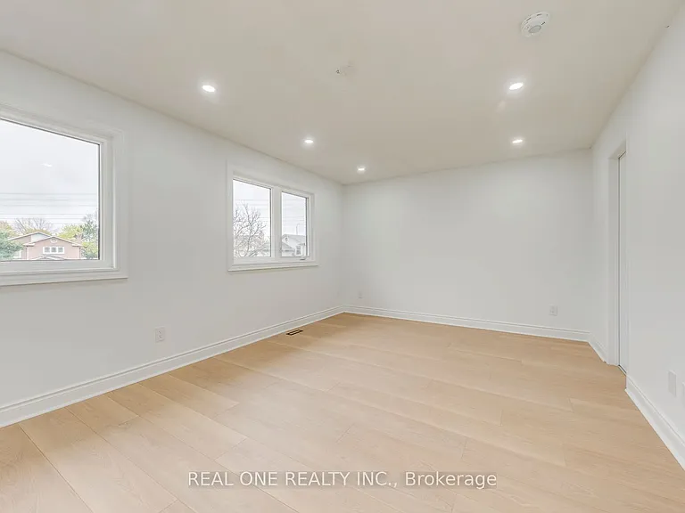 655 Paragon Pl E — Photo 29