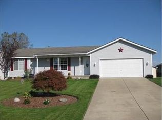 11366 Stonehedge Dr, Holland, MI 49424