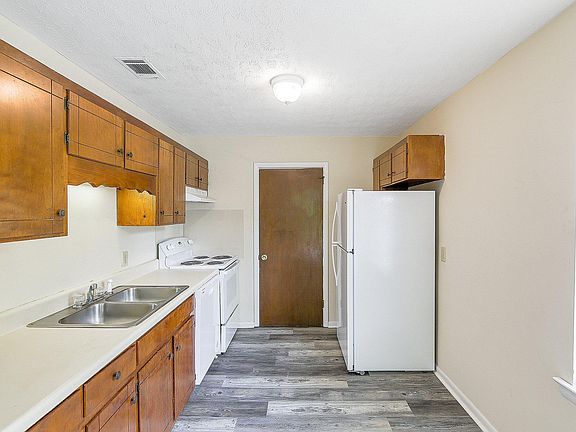 4th image of 3497 McGavock Pike #B