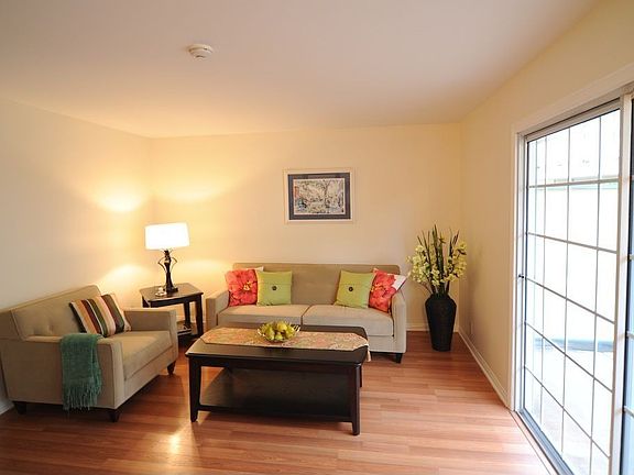 Living Room - View From Entrance