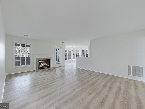 2nd image of 1427 Church Hill Pl