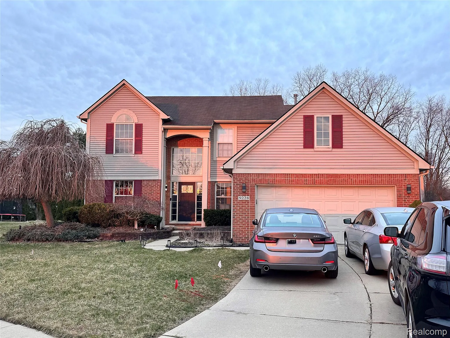 9228 W Walden Dr photo 1