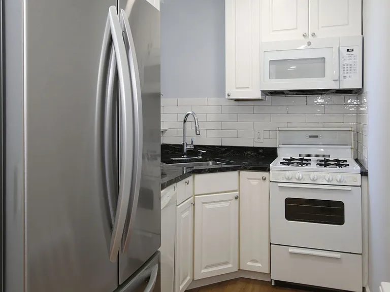 Theofremd Ave — Photo 2