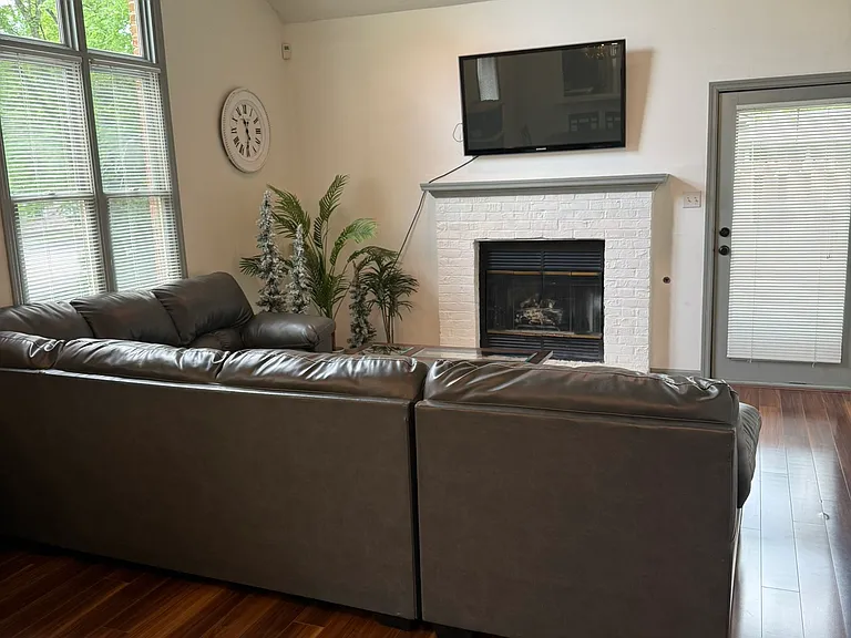 10400 Ravenbrook Ln — Photo 25