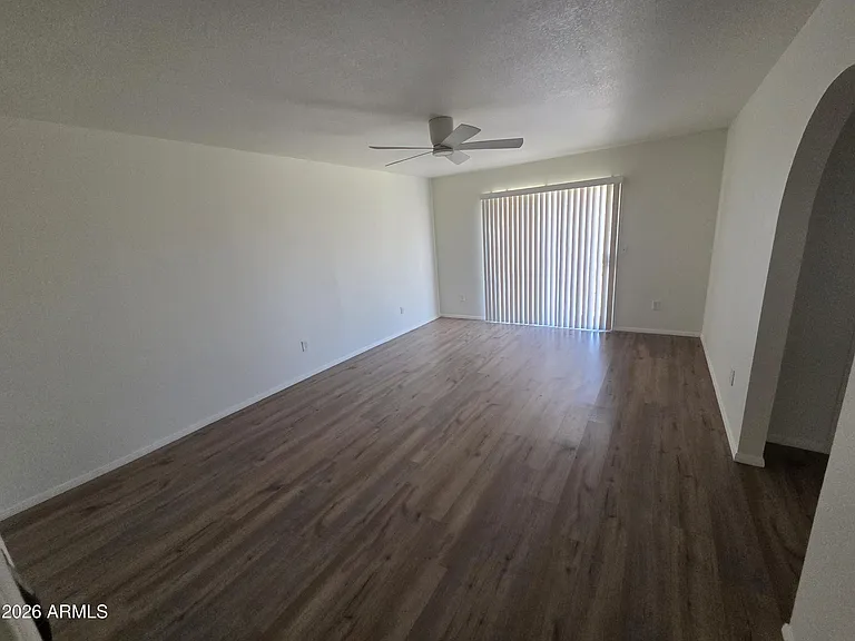 3746 W Surrey Ave — Photo 5