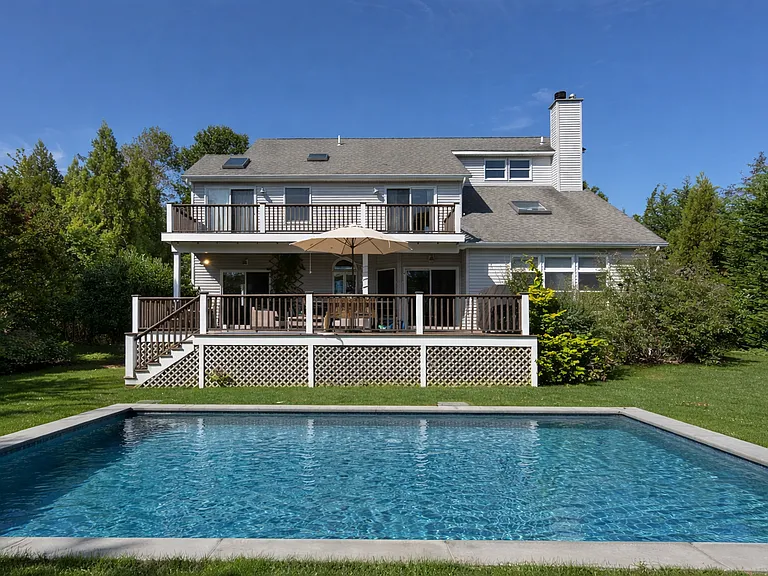 4 Glynn Dr — Photo 1