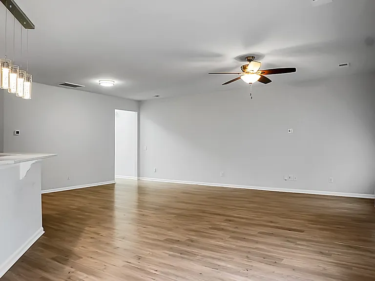 210 Daniels Creek Cir — Photo 16