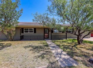24491 Canyon Dr, Canyon, TX 79015