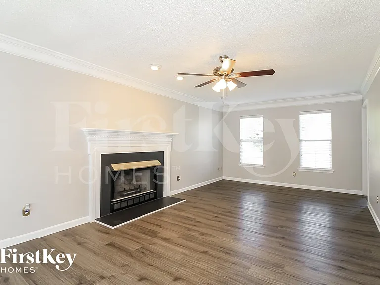 6011 Hickory Creek Rd — Photo 4
