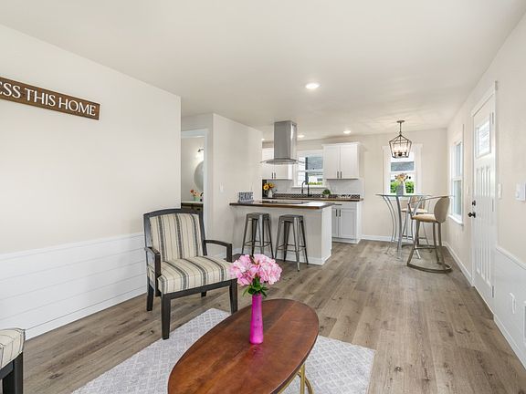 5th image of 502 S 51st St