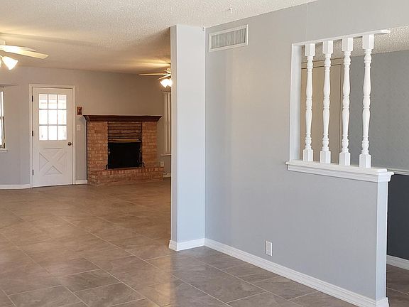 4th image of 2104 Harwood Dr