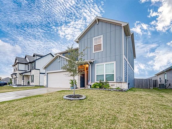 3rd image of 17911 Sunny Savanna Dr