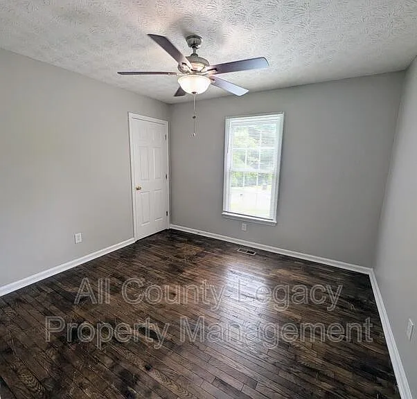 21 Sterling Way — Photo 7