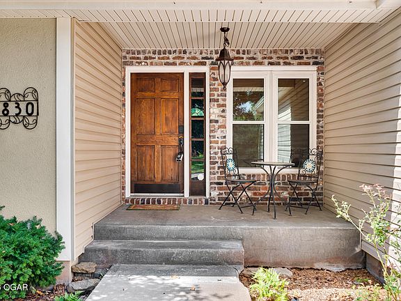 3rd image of 830 Rustic Ridge Dr