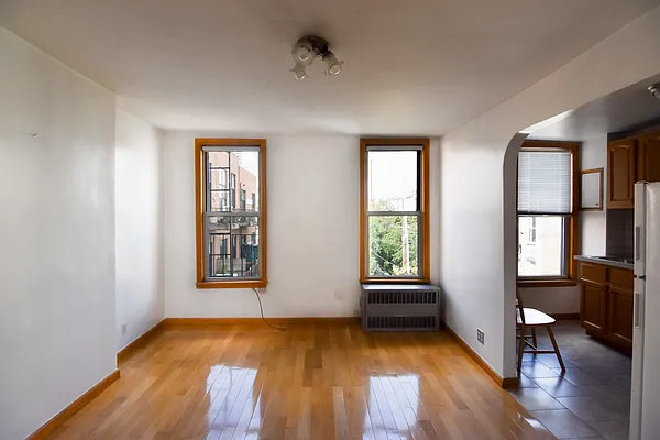 Rented by The Agency | media 2