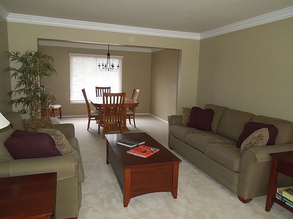 Living room & Dining room