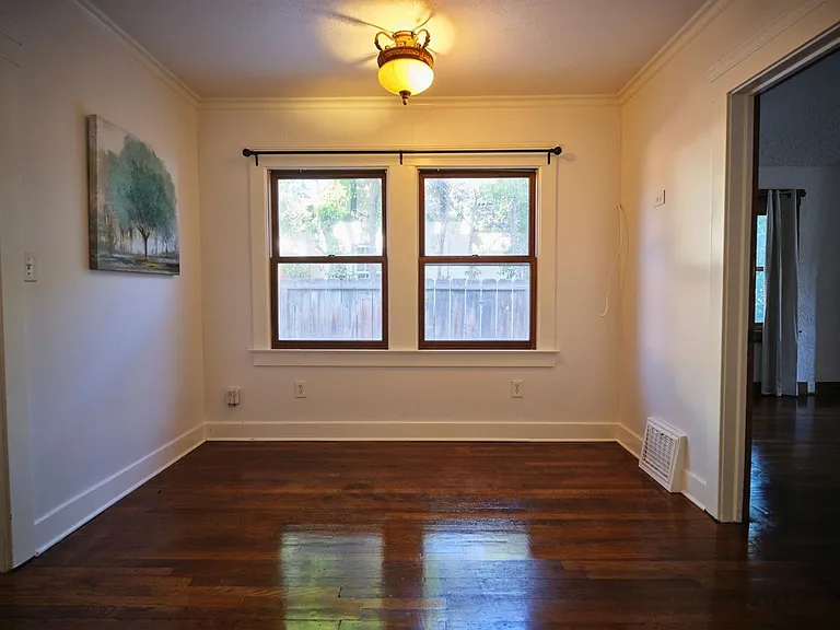 935 E Clinton Ave — Photo 27