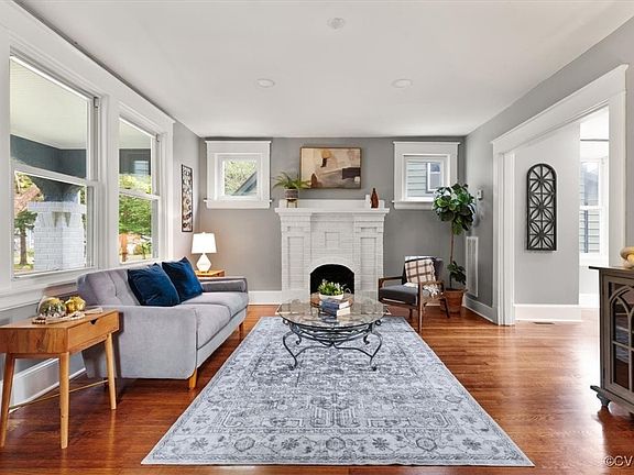 4th image of 3232 Cliff Ave