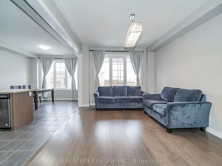 7 Gordon Landon Dr — Photo 13