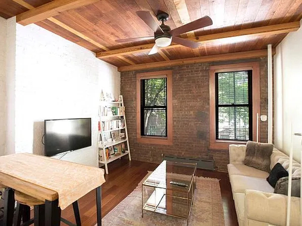 138 W 10th St APT 2FW, Manhattan, NY 10014