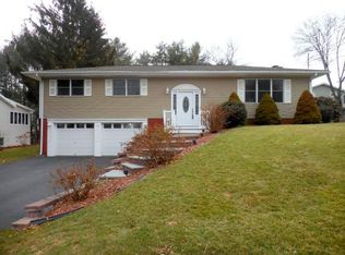 1119 Arnold Dr, Endicott, NY 13760