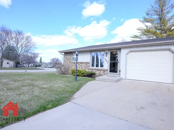 1807 Careful Ct, Green Bay, WI 54304
