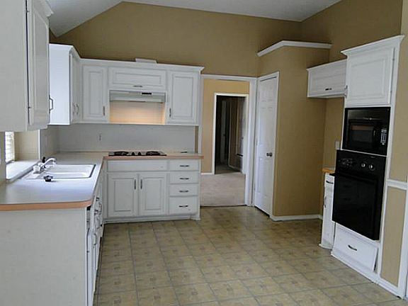 5th image of 7100 Timberlane Dr