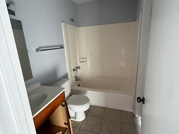 5th image of 2509 Johnson Dr